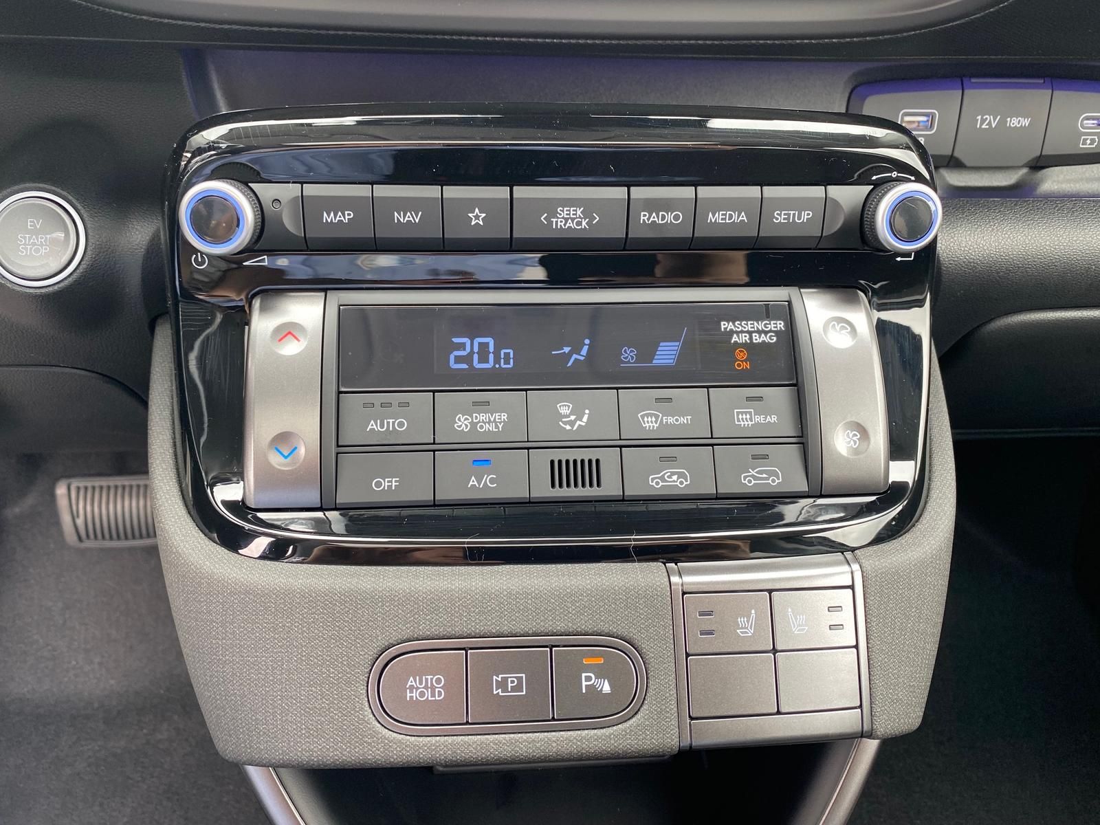 Fahrzeugabbildung Hyundai INSTER Elektro 85 kW APP+KLIMA+ACC+KAMERA+17"Alu