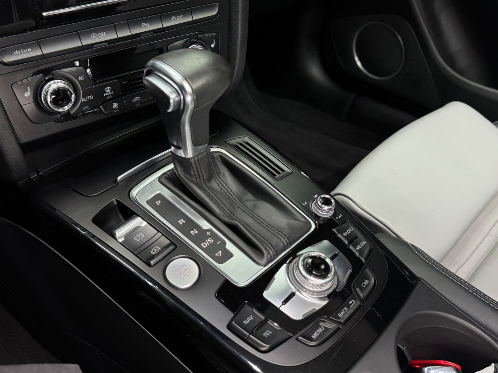 Fahrzeugabbildung Audi A5 Cabriolet 3.0 TDI quattro|3xS-LINE|S-TRONIC|