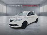 Lancia Ypsilon Ypsilon 1.0 firefly hybrid Silver - Lancia Ypsilon Silver mit Hybrid-Antrieb (Benzin/Elektro)