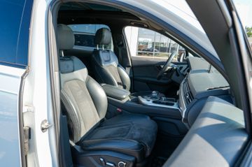 Audi Q7 - 10