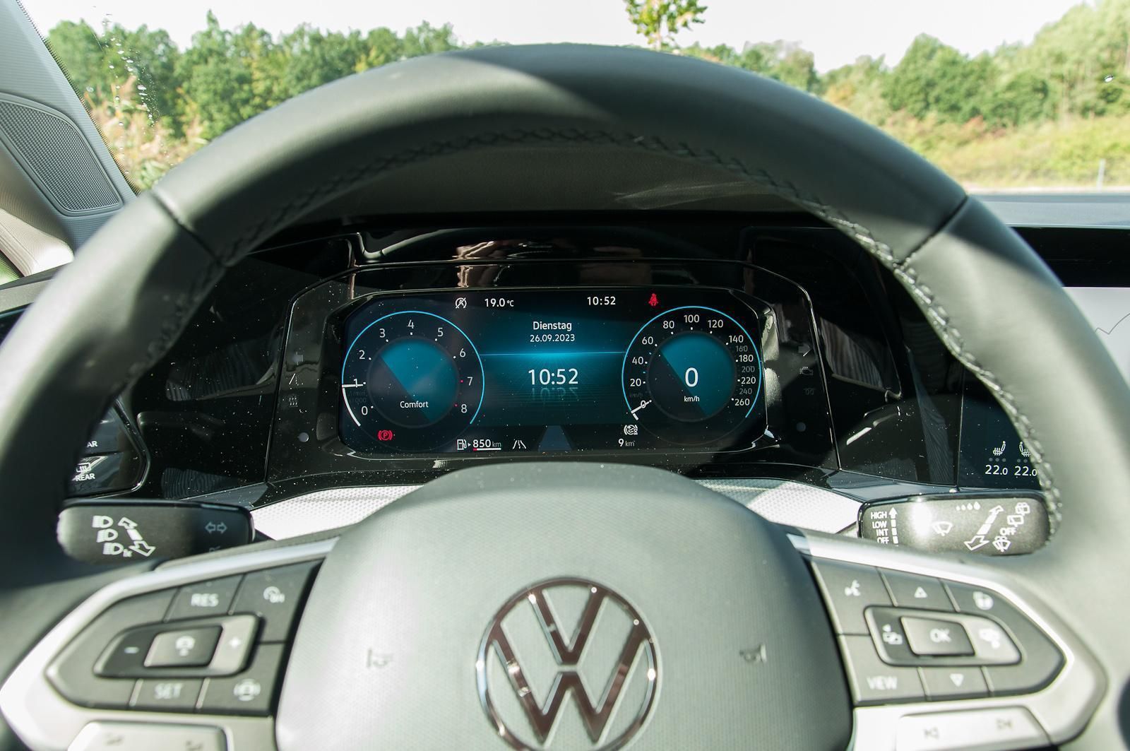 Fahrzeugabbildung Volkswagen Golf VIII 'Move' 1.5 l TSI OPF 130 PS 6-Gang