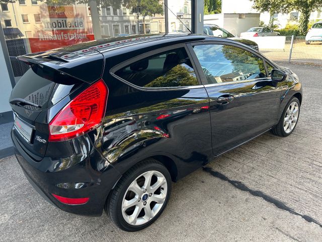 Fahrzeugabbildung Ford Fiesta Titanium+NaviZB+Klima+1.Hand+SHZ+LM+WR+BT