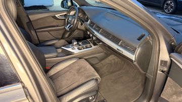 Audi Q7 - 12