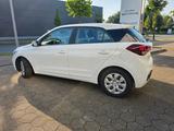 Hyundai i20 Select Klima/Allwetterreifen - Hyundai i20: Select