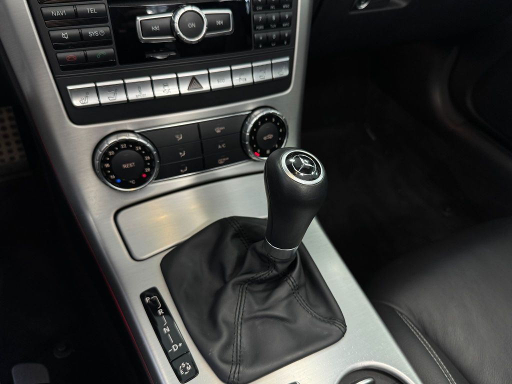 Mercedes-Benz SLK 350 AMG*Autom.*Leder*Xenon*Airscarf 