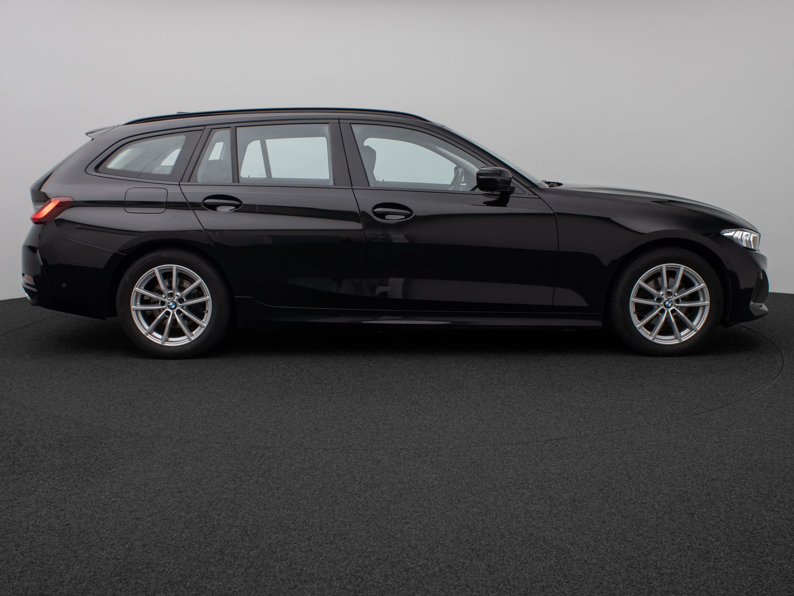 Fahrzeugabbildung BMW 320d Kamera DAB HiFi Leder Komfort Sport LED