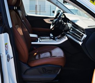 Audi Q8 - 8