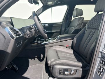 BMW X7 - 7