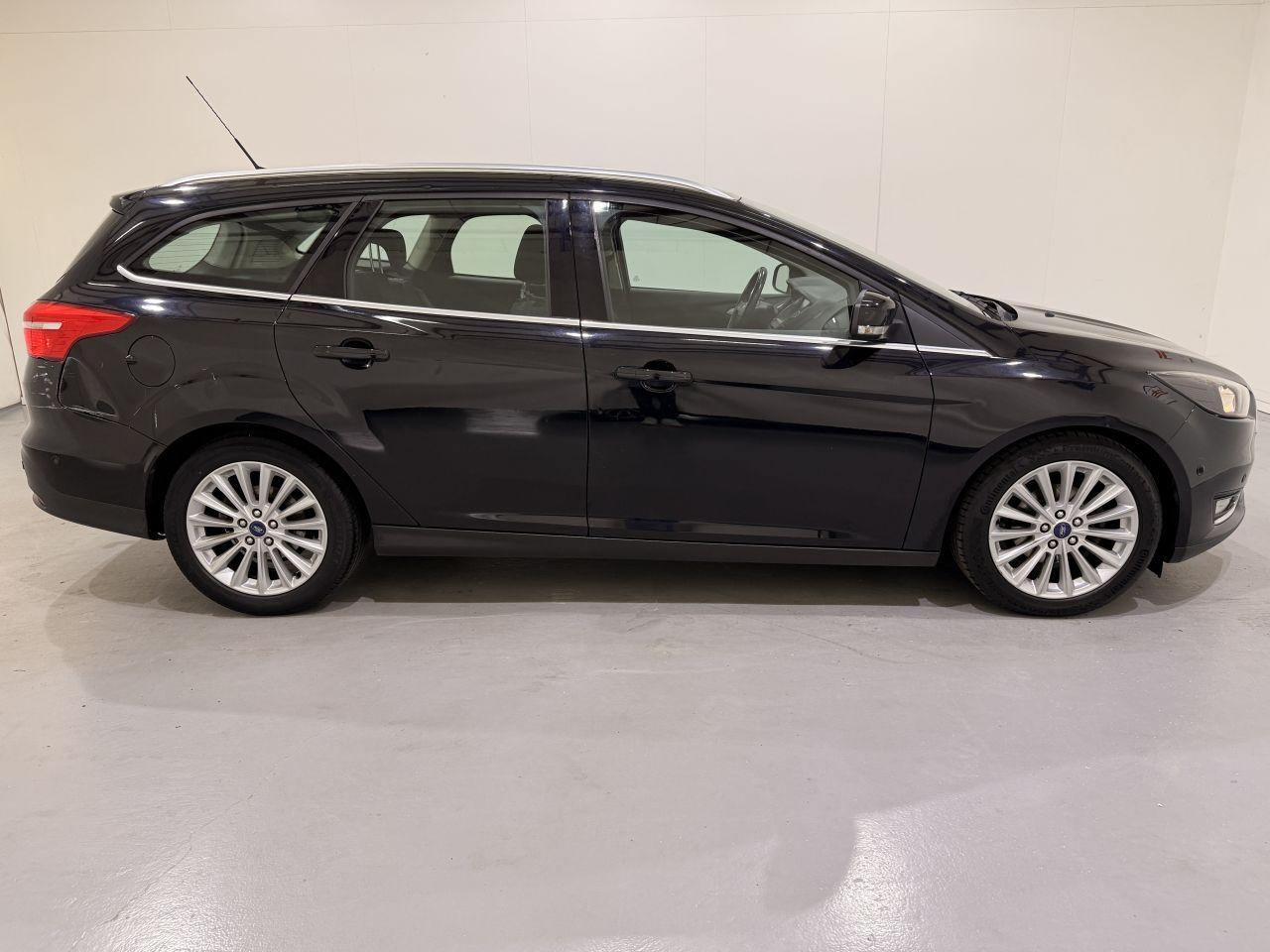 Ford Focus 2015 — фото 28
