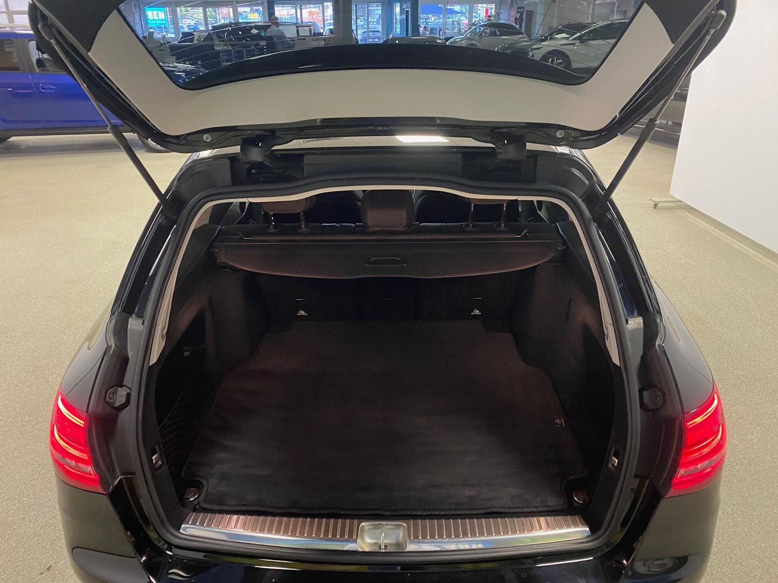 Fahrzeugabbildung Mercedes-Benz C 200 Mildhybrid+AVANTGARDE+Kamera+Navigation