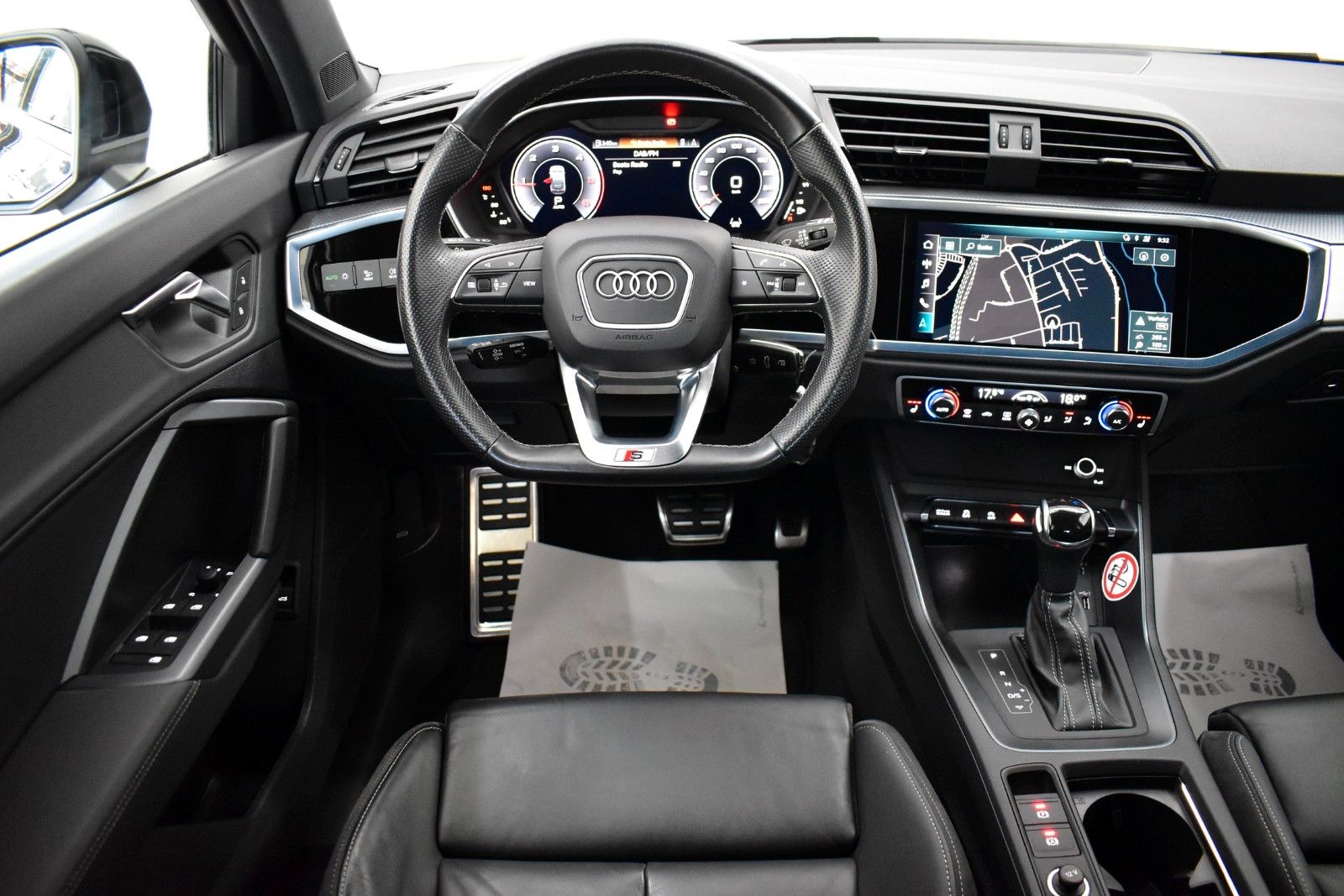 Fahrzeugabbildung Audi Q3 Sportback 35 TDI S line Leder,Navi,LED,Kamera