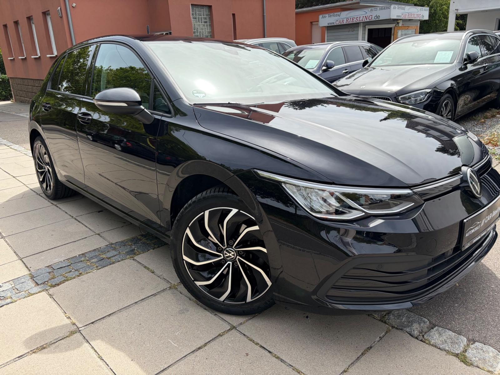 Volkswagen Golf VIII Lim. Life/ACC/KAMERA/ASISS/I HAND