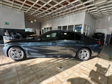 BMW 750 - 4