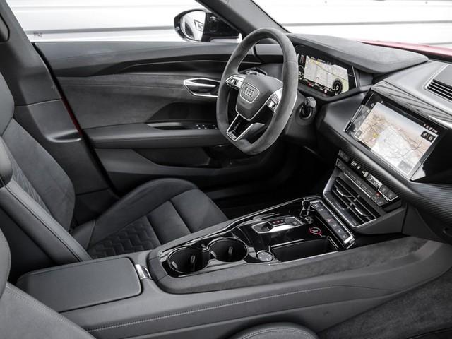 Audi e-tron GT Qu. BLACK PANO WOLFRAM DYNAMIK+