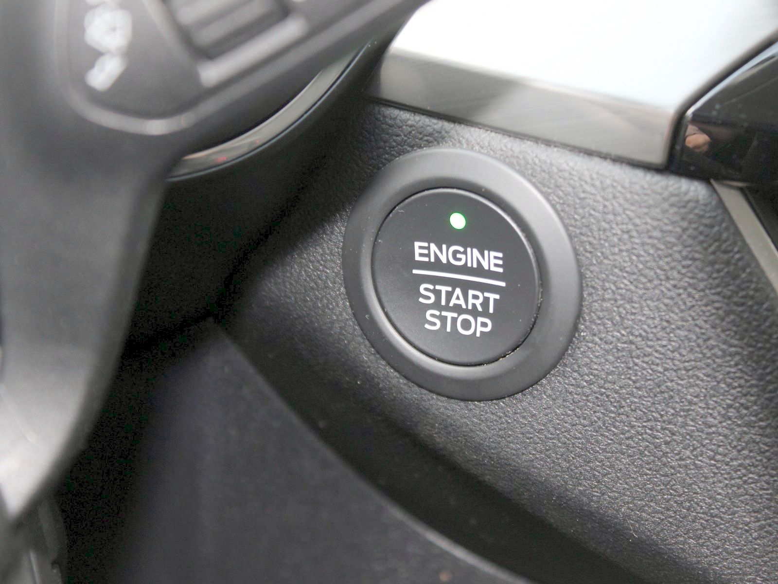 Fahrzeugabbildung Ford Kuga Plug-In Hybrid Titanium 2,5 Duratec