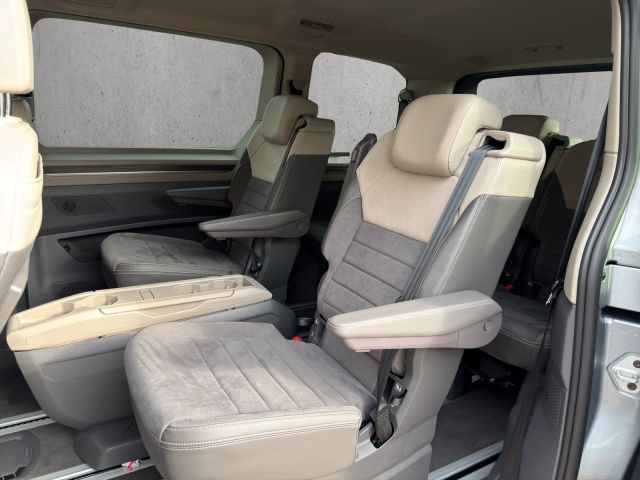 T7 Multivan 2.0 TDI DSG Style Bluetooth Navi LED