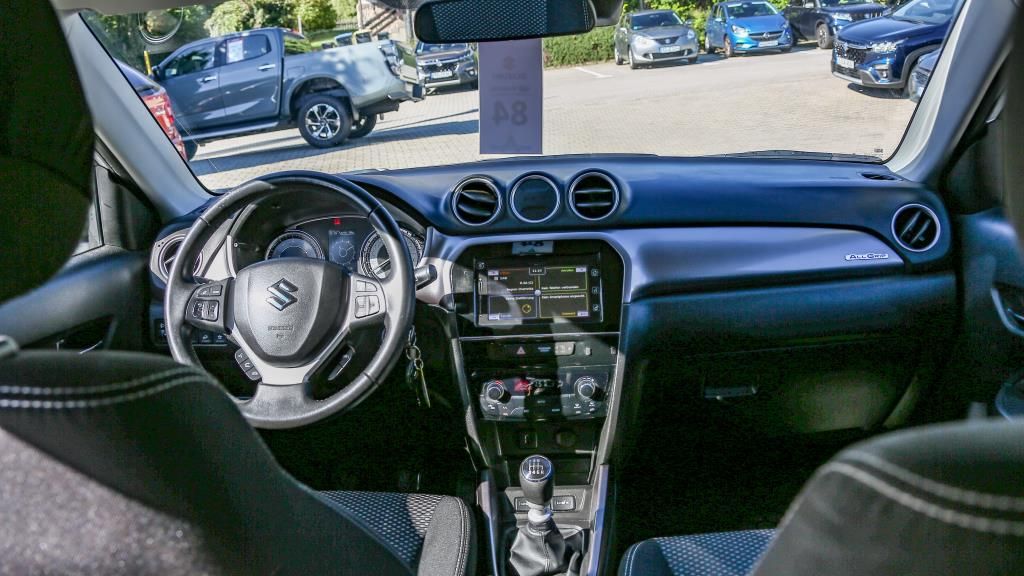 Autohaus Zimpel & Franke - Suzuki VITARA 1.4 Comfort 4x4+SHZ+RFK - Bild 9 Autohaus Zimpel & Franke - Suzuki VITARA 1.4 Comfort 4x4+SHZ+RFK - Bild 9
