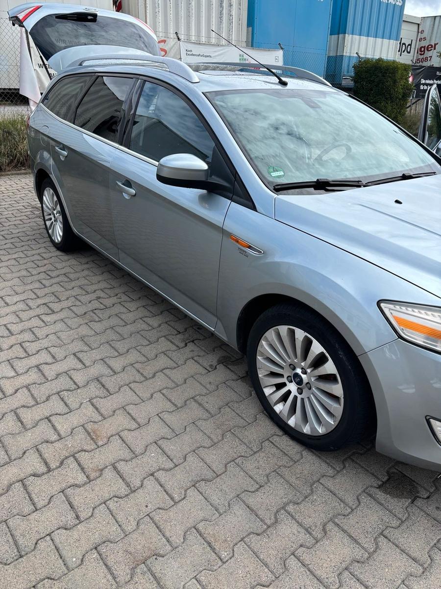 Ford Mondeo 2008 — rear view