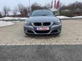 BMW 320 3 Touring 320i - BMW 320 aus 2011: Kombi