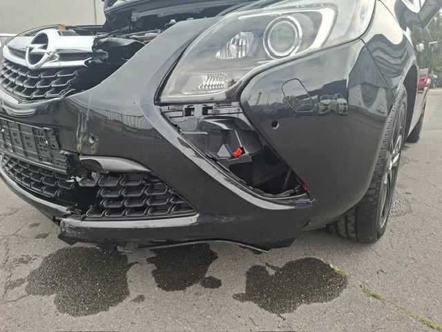 Opel Zafira 2015 — photo 11