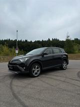 Toyota RAV 4 2,0-l-D-4D - Toyota Gebrauchtwagen in Konstanz