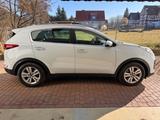 Kia Sportage Spirit 2WD AHK, 8-fach Räder - Kia Sportage mit Diesel-Antrieb: Automatik