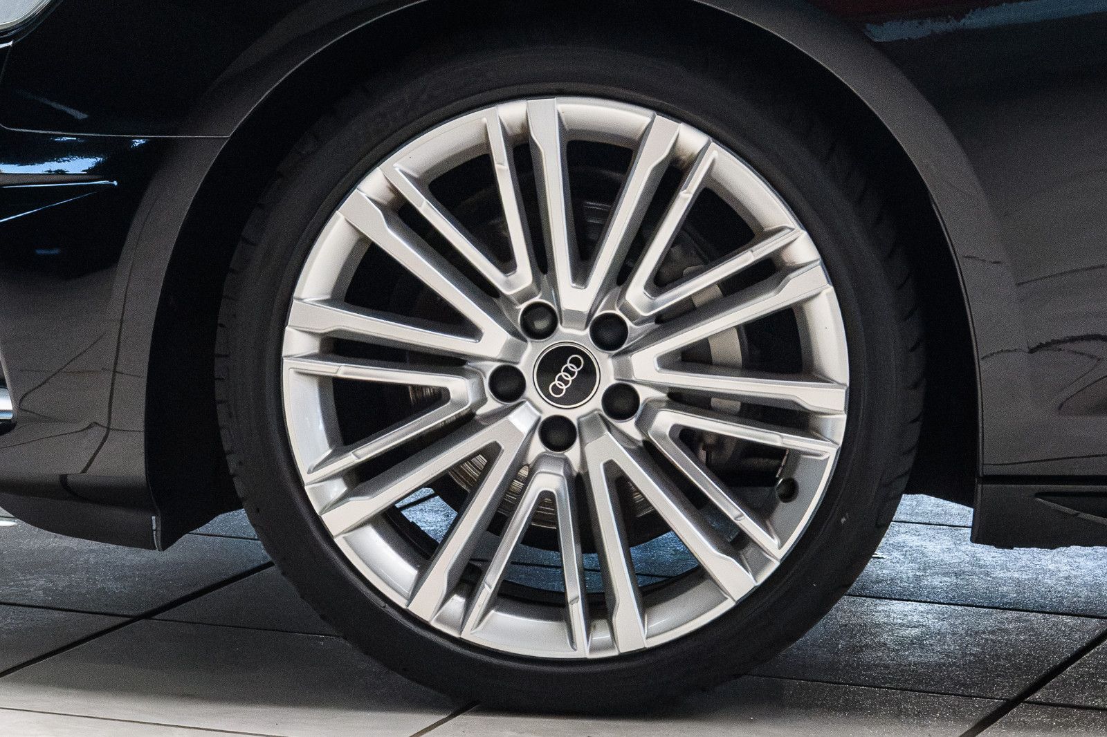 Fahrzeugabbildung Audi A4 Avant 40 TDI quattro advanced + Kamera +