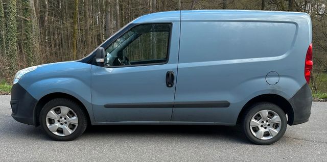 Opel Combo 1.3 CDTI mit Standheizung und Mängeln 