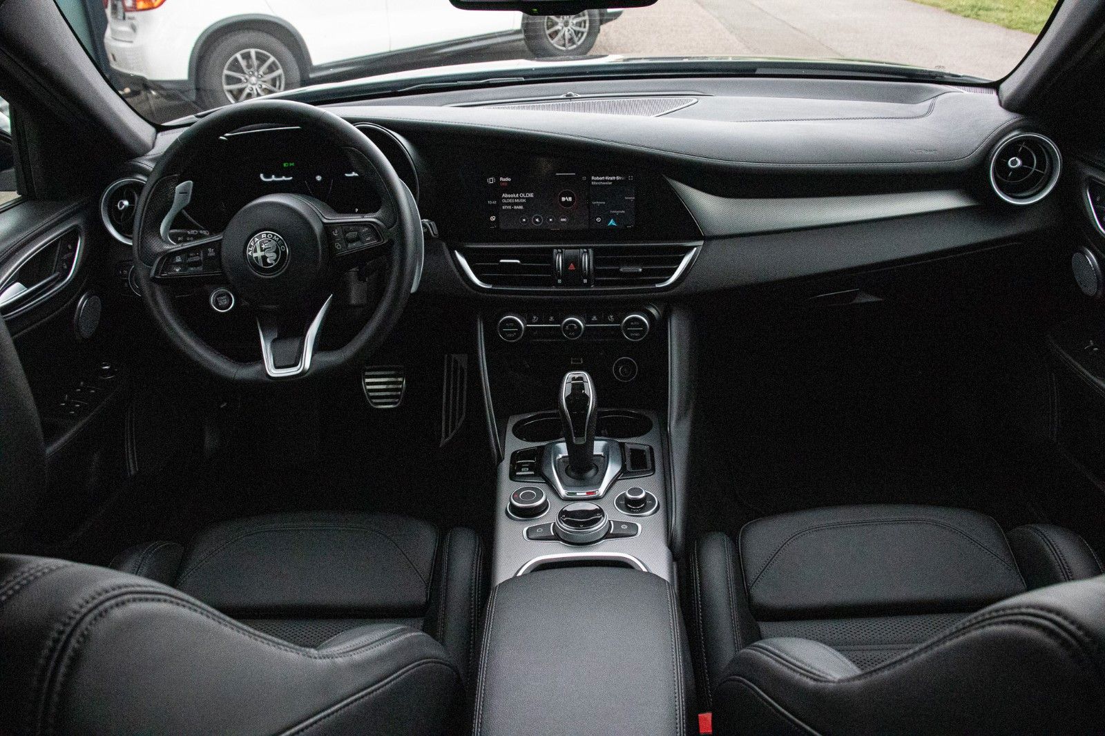 Fahrzeugabbildung Alfa Romeo Giulia MY23 Veloce 2.2 Diesel Q4 Prem+Assis.-Pak