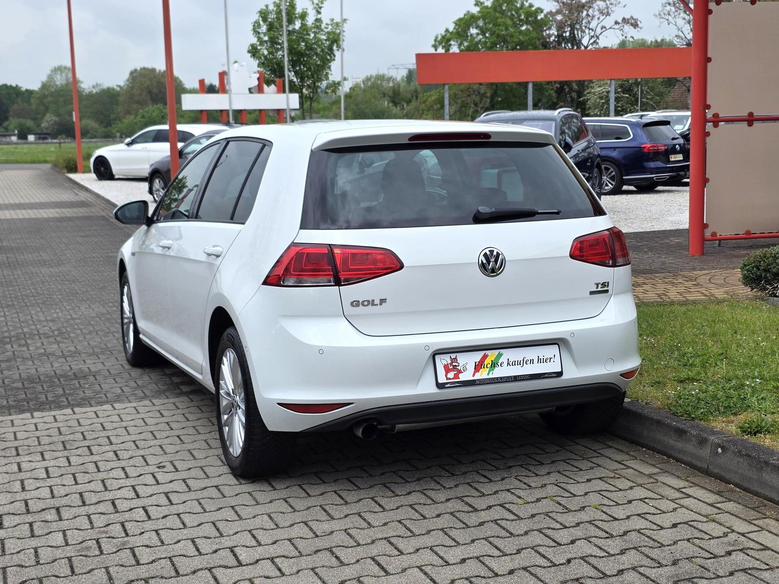 Fahrzeugabbildung Volkswagen Golf 1.2 TSI Cup /Bi-Xenon/Klimaauto/Park-Assist