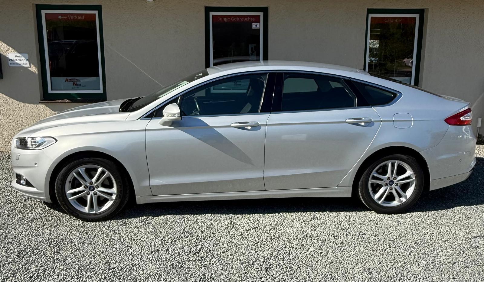 Ford Mondeo Automatik Titanium PDC Navi Sitzheizung