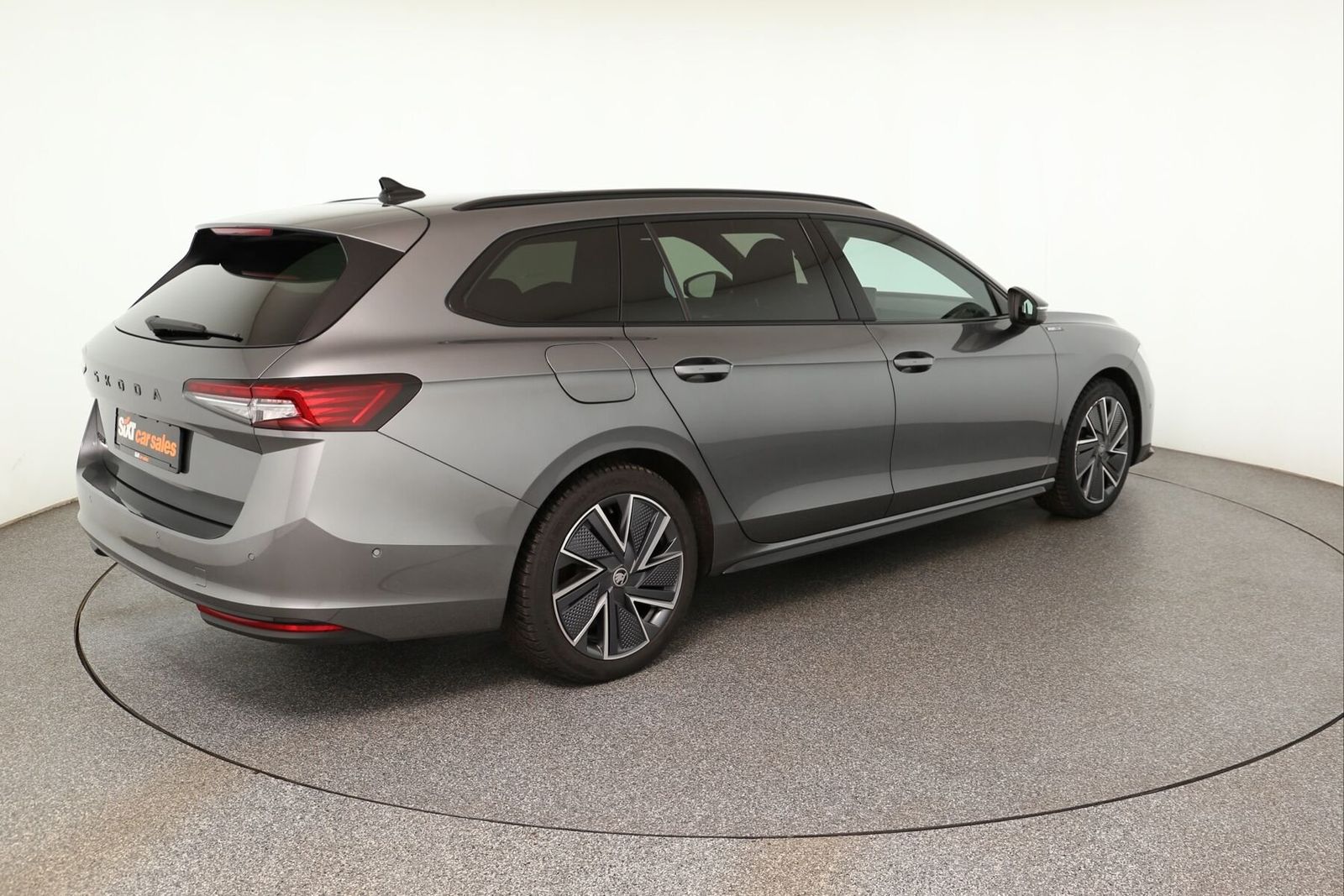 Skoda Superb 2.0 TSI Sportline|HUD|PANO|AreaView|AHK foto 6