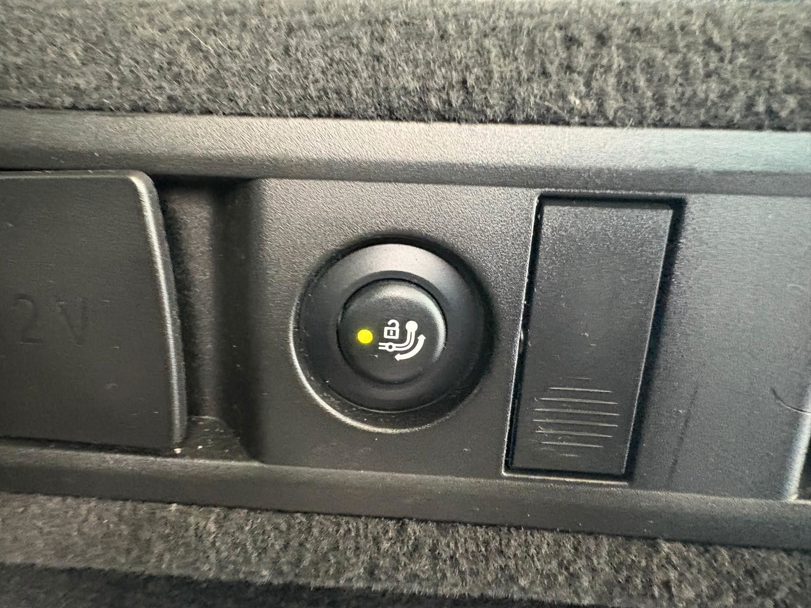 Fahrzeugabbildung BMW X5  M50D,SKYLOU;22,LASER,HUD,PANO;