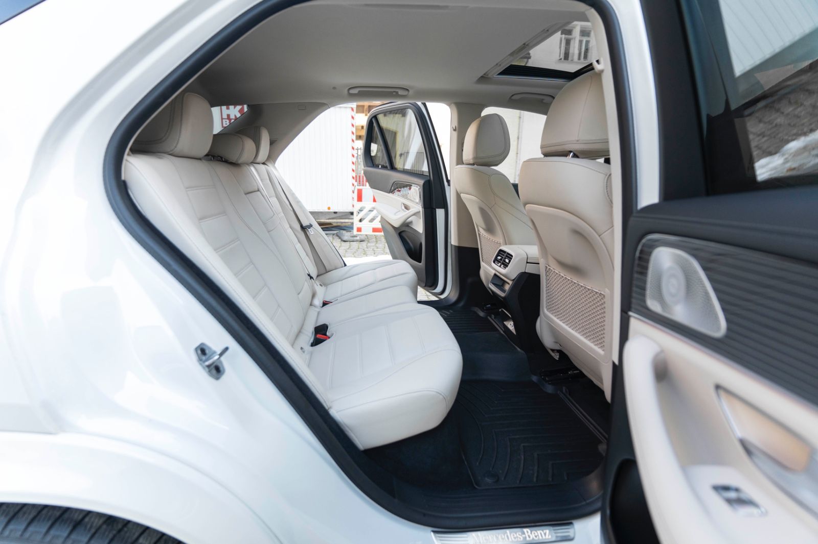 Fahrzeugabbildung Mercedes-Benz GLE 450 4Matic BURMESTER 360° MULTIBEAM PANO