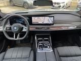 BMW i7 xDrive60 M Sport | TheatreScreen B&W AHK - BMW i7 in Duisburg