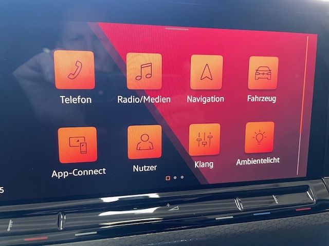 Golf GTI Clubsport Matrix LED Navi DCC Kamera 19