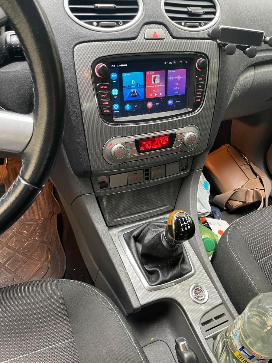 Ford Focus 2010 — engine 105 HP (77kW)