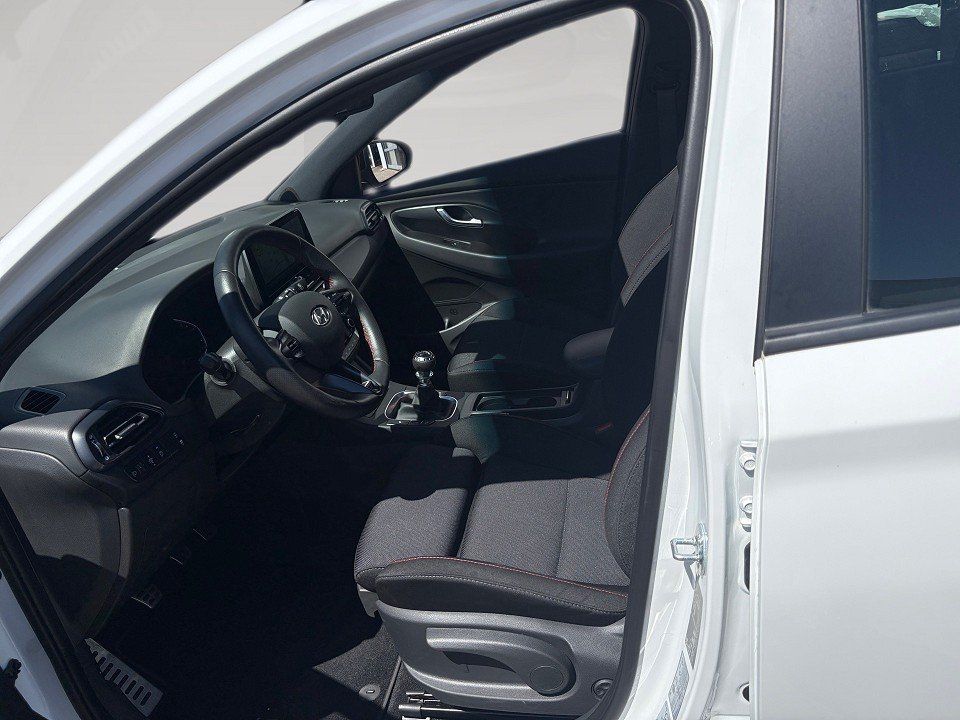 Fahrzeugabbildung Hyundai i30 1.5T 160PS 48V N LINE Assistenzpaket Pano