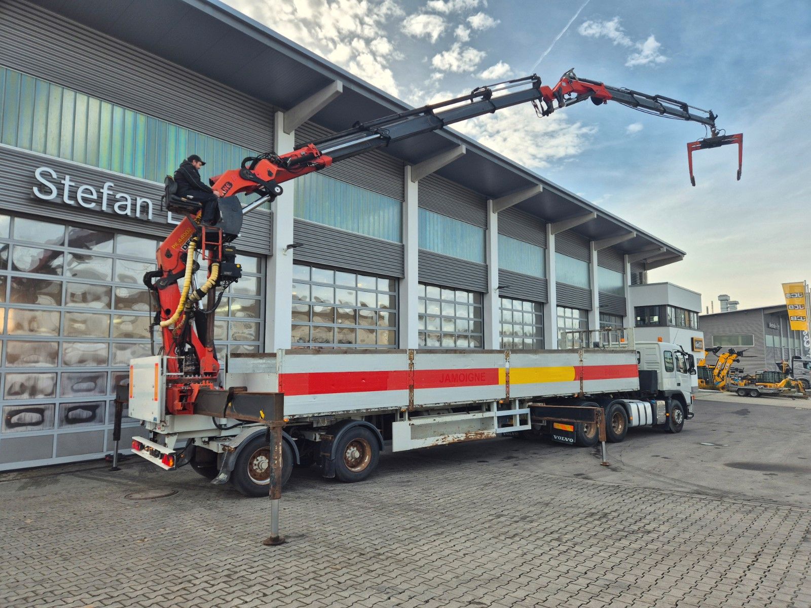 Fahrzeugabbildung Andere MOL CY NV 1214/20T/37 Palfinger PK44002