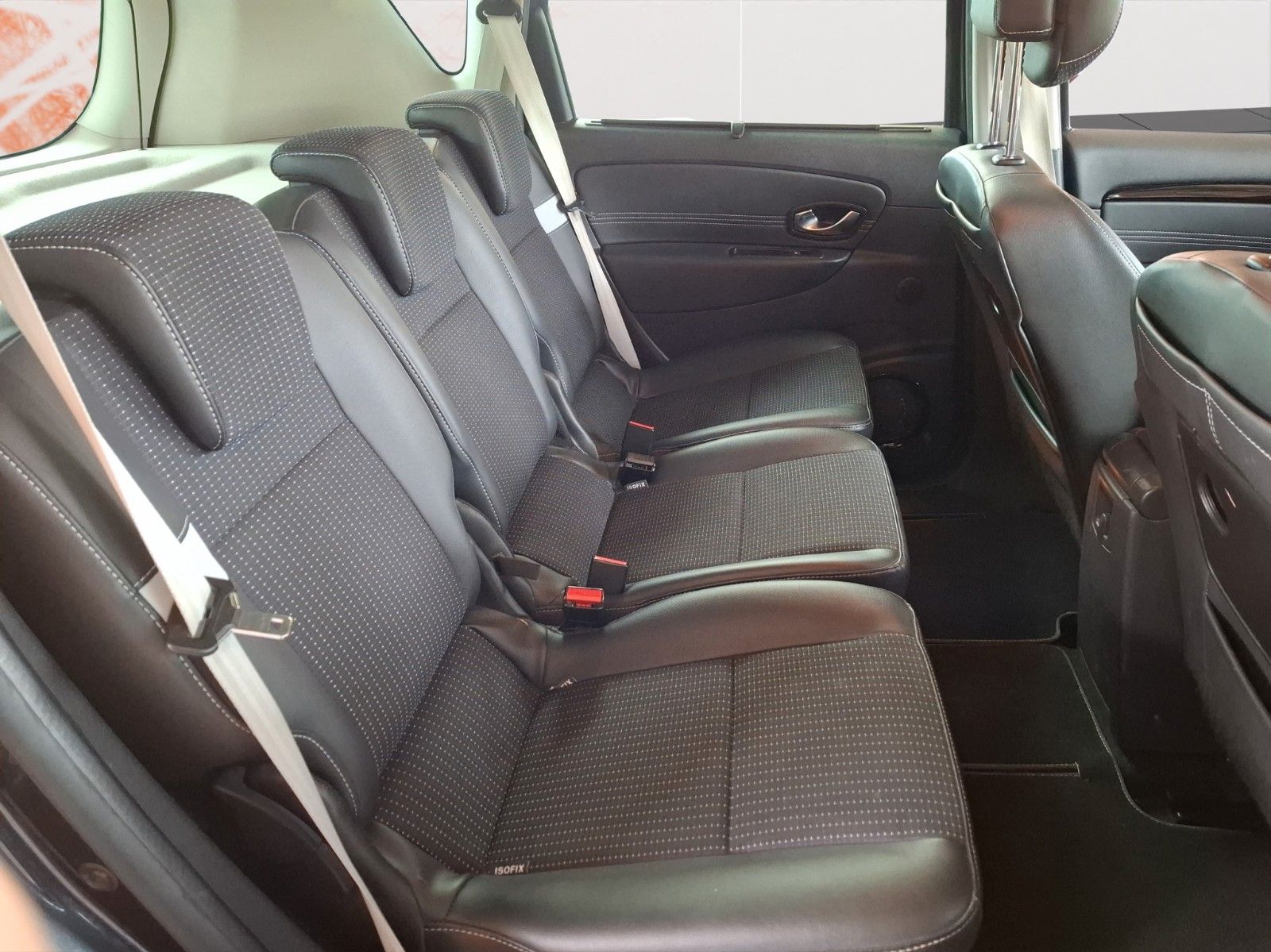 Fahrzeugabbildung Renault Scenic III BOSE Edition * 2. Hand * Navi * SZH *