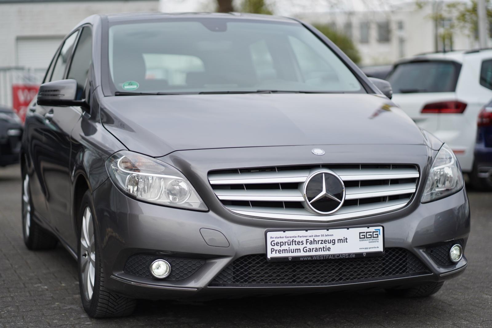 Mercedes-Benz B 180 Navi Klima Sitzheizung Allwetterreifen AHK