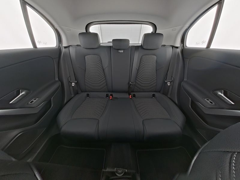 Fahrzeugabbildung Mercedes-Benz A 180 Progressive*KAMERA*LED*SPURHALTE*