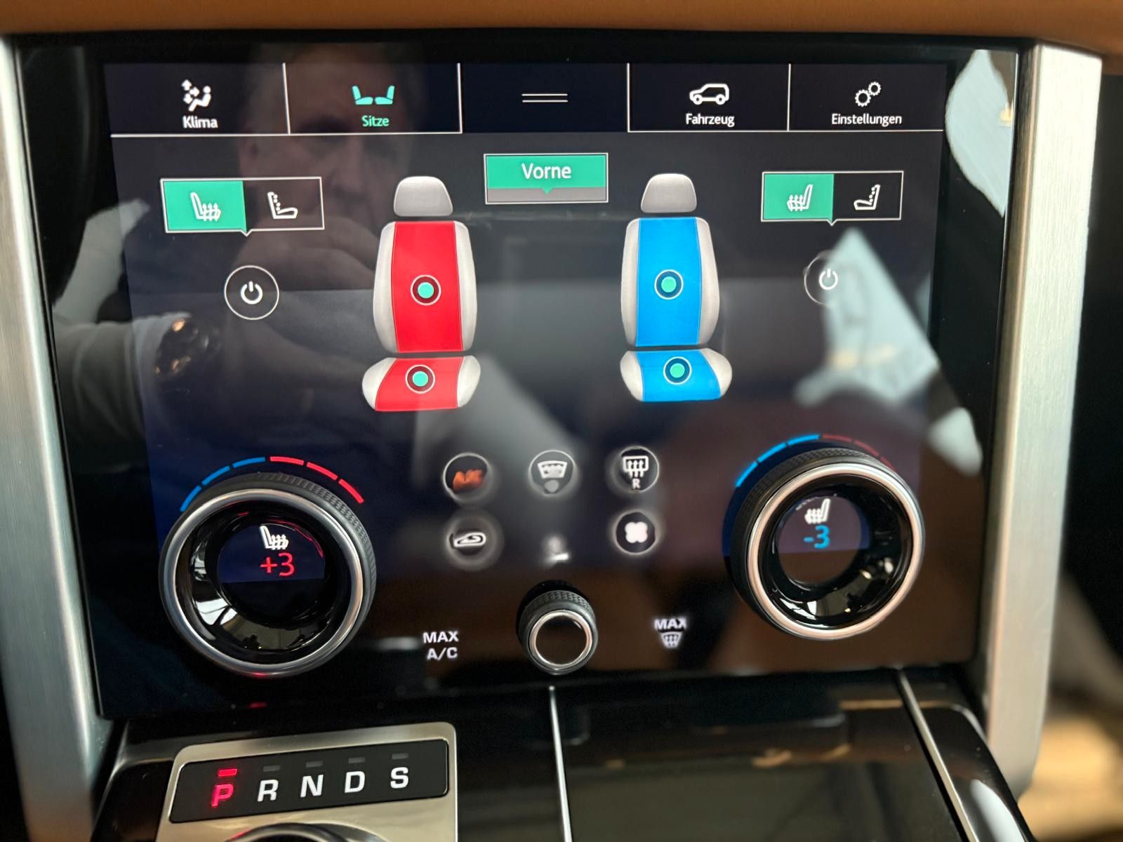 Fahrzeugabbildung Land Rover Range Rover 3.0 Liter SDV6 Autobiography