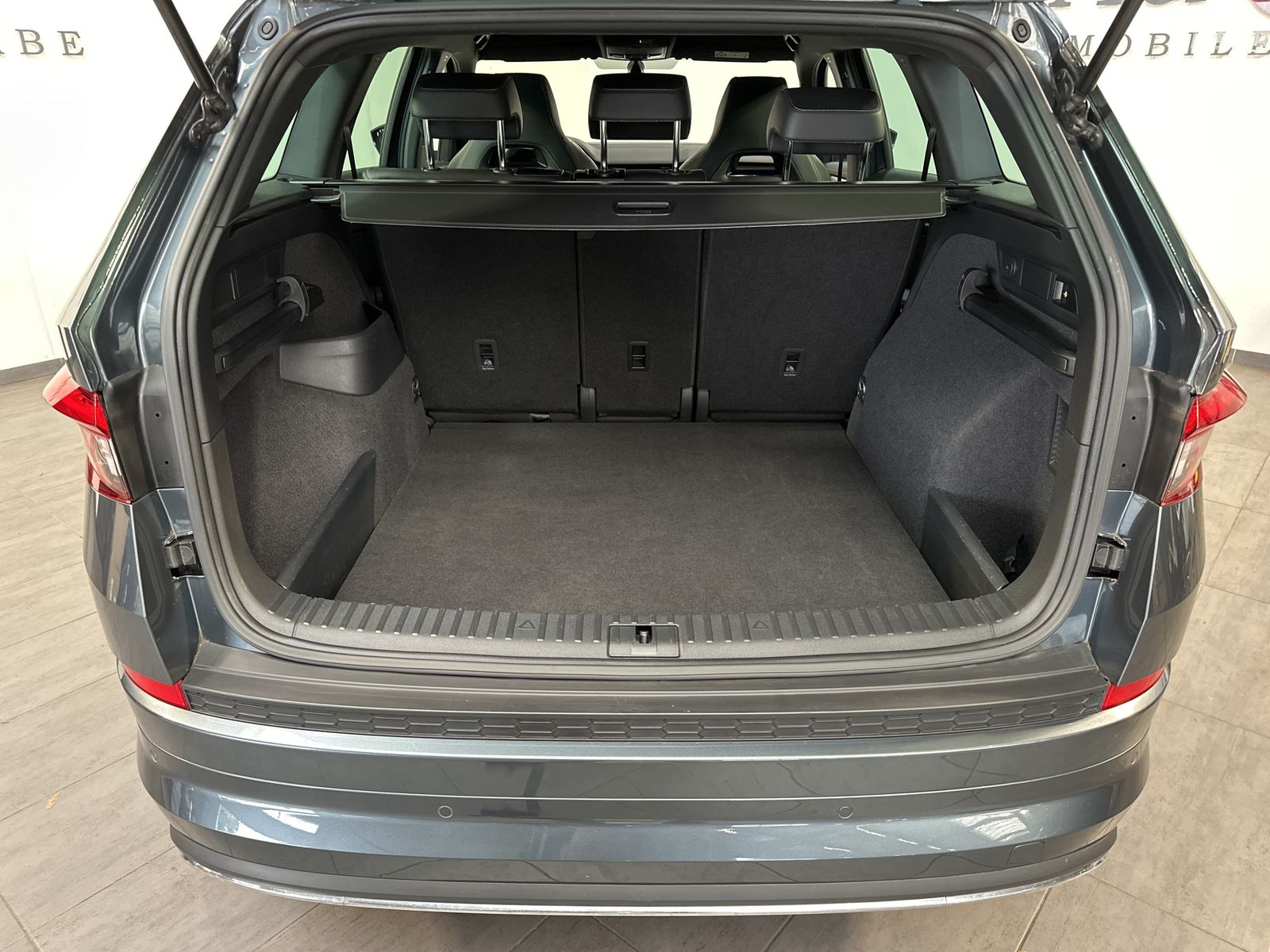 Fahrzeugabbildung SKODA Kodiaq 4x4 Sportline NAV+LED+AHK+19ZO+CANTON+1HD