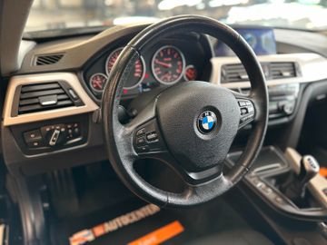 BMW 318d *M Shadow LINE*TEMPO*NAV*PDC*AHK*LED*