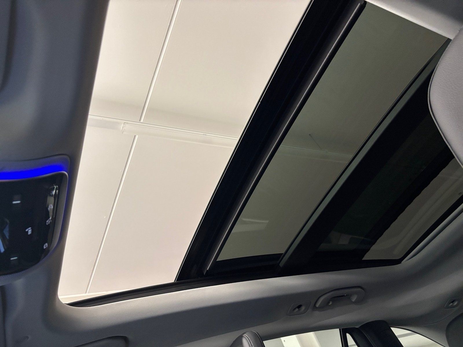 Fahrzeugabbildung Mercedes-Benz GLC 220 d 4M Avantgarde*Pano*Distro*Totwink*Memo