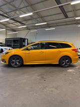 Ford Focus Turnier ST 1.Hand 8-Fach bereift - Ford Focus aus 2012 mit Diesel-Antrieb: Kombi