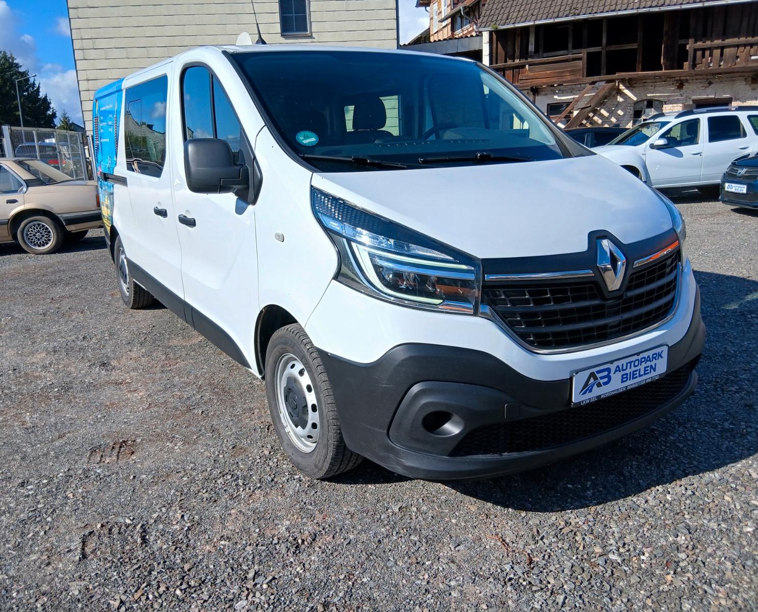 Renault TraficL2H1 Lang 5 Sitz