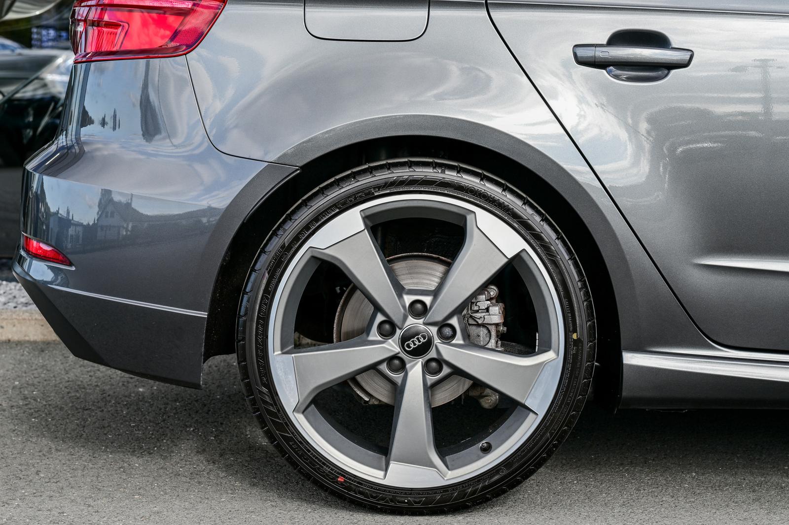 Audi A3 Sportback 2.0 TFSI quattro 3x S line* Pano !*