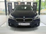 BMW 218 Active*AUT*NAV*KLI*8FACH*PANO*BT* - BMW: 2.8